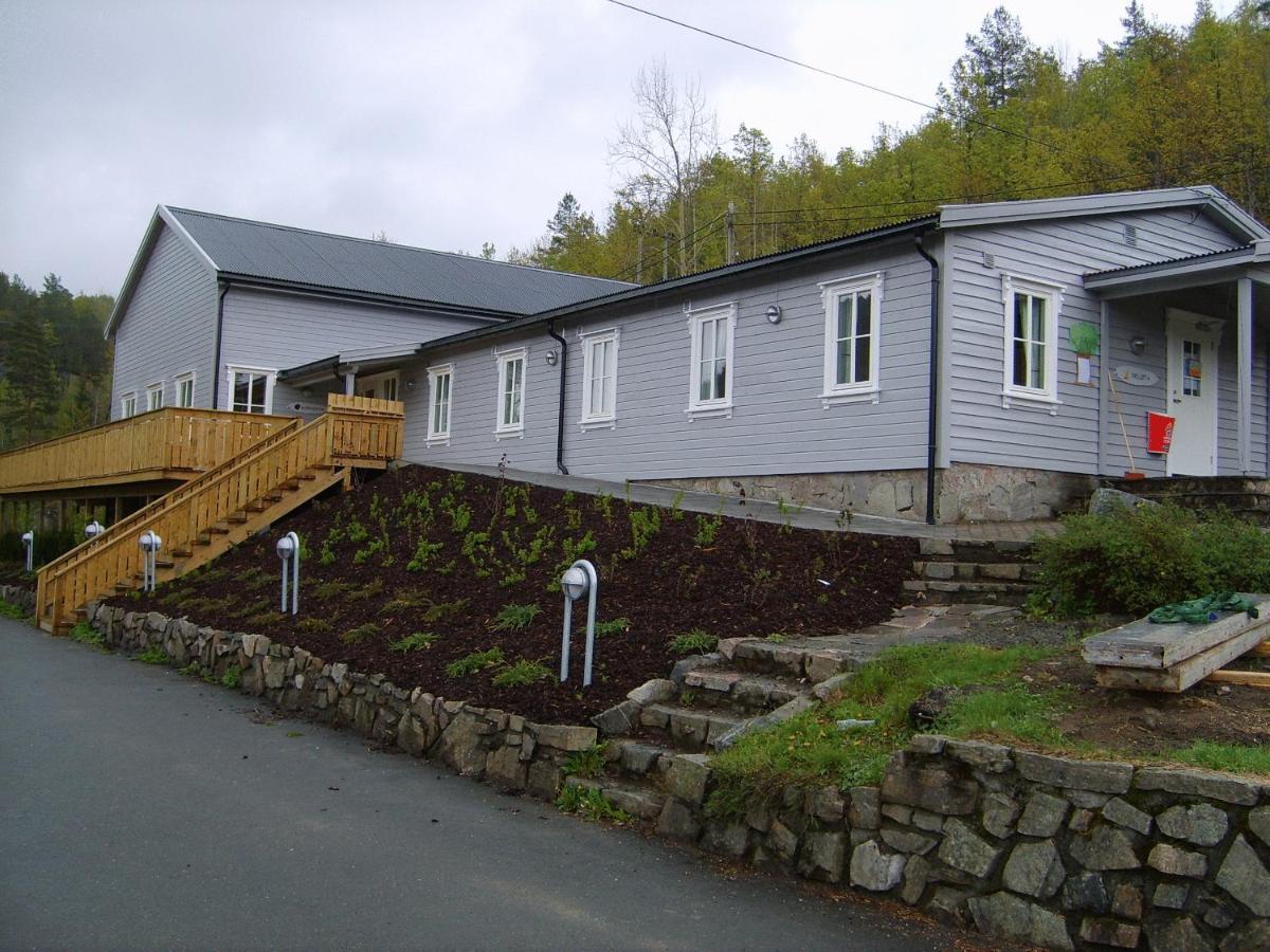 Froland Hostel Froland Verk Exteriér fotografie